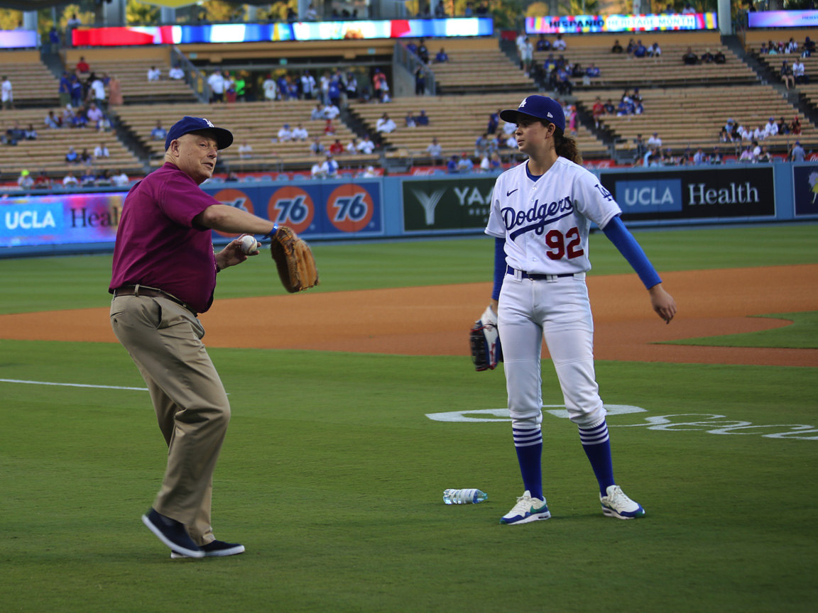 Russell Throws First Pitch at Dodger Stadium