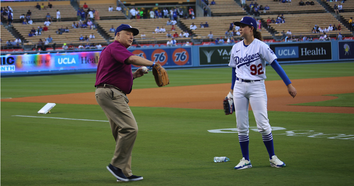 Pujols arrives for Dodgers