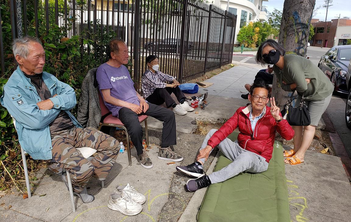 The Rev. John Kim helps unhoused neighbors through the One Body & One ...